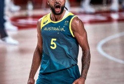 包含巴特勒重要时刻持续失利，澳大利亚队带队取胜！的词条